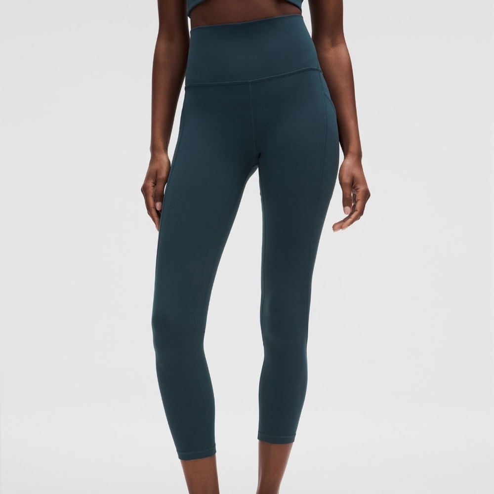 lululemon Align HR
Pant 25" *Pockets